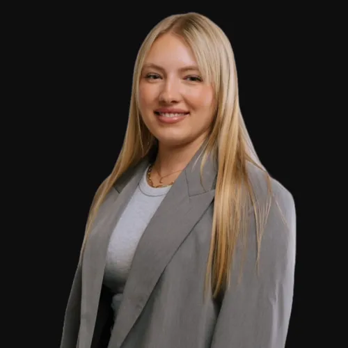 Anna-Lena Baur unsere Social Media Managerin bei AVANTGARDE PMC